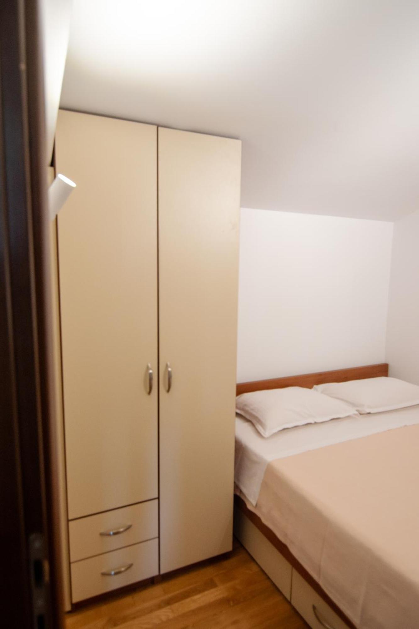 City Center Apartments Tivat Buitenkant foto