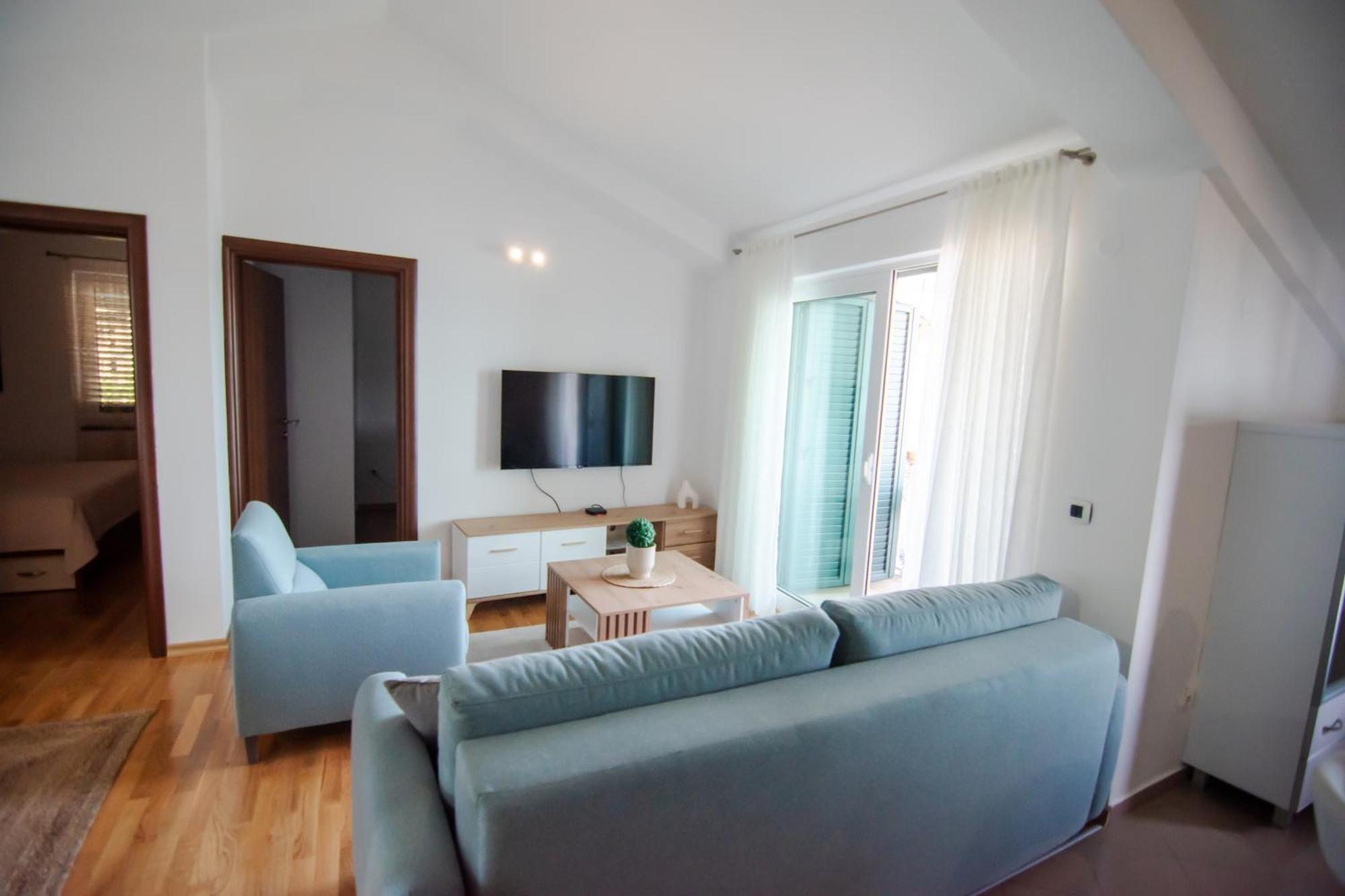 City Center Apartments Tivat Buitenkant foto